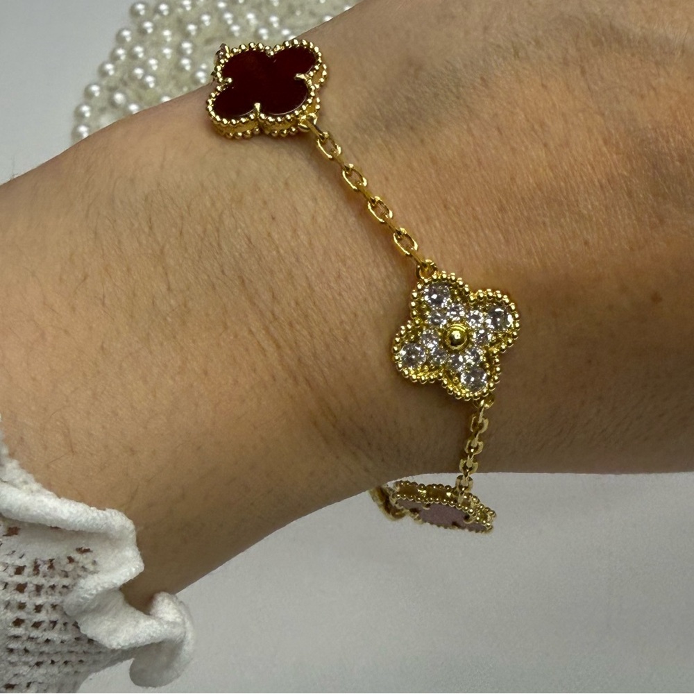 Gold and Red Bracelet four clover - Picture 2 of 8